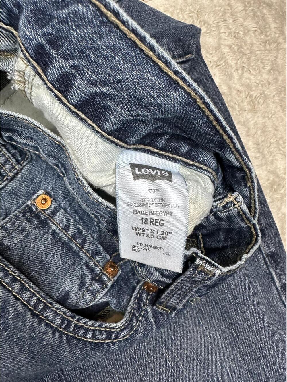 Levi's 550 Relaxed Fit medium wash straight leg denim jeans Size 29x29 - Picture 5 of 10